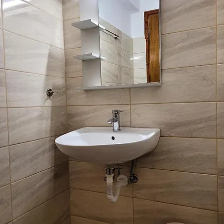 Hotel Arant 2*